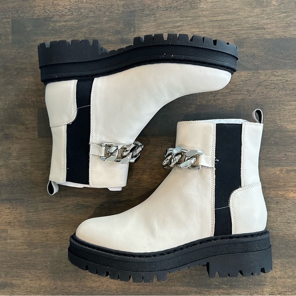 Marc Fisher Parrie Boot - Picture 4 of 7